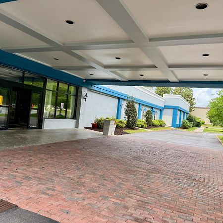 Days Hotel By Wyndham Williamsburg I-64 Exterior photo