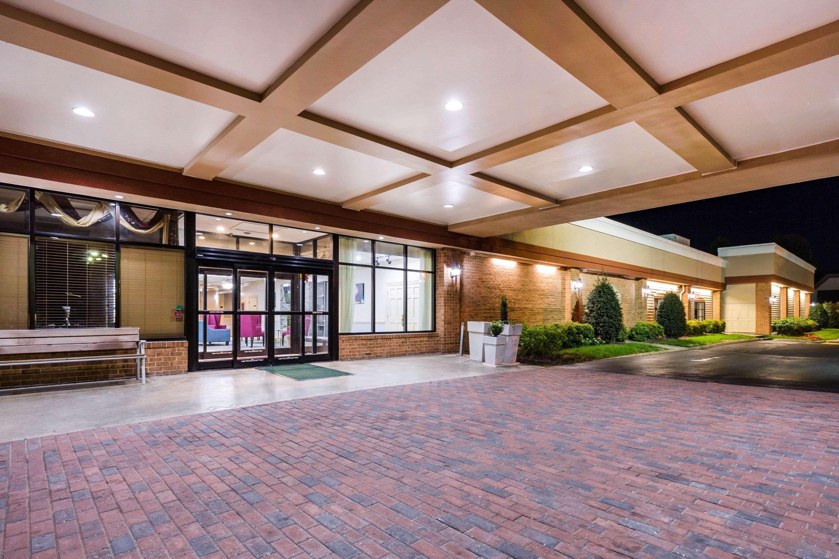 Days Hotel By Wyndham Williamsburg I-64 Exterior photo