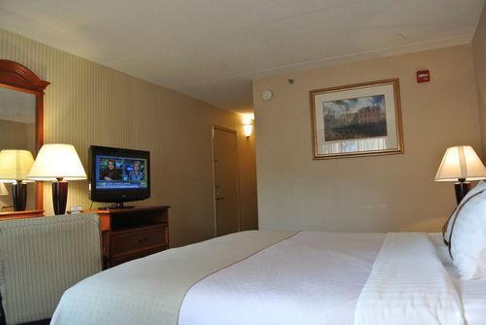 Days Hotel By Wyndham Williamsburg I-64 Exterior photo